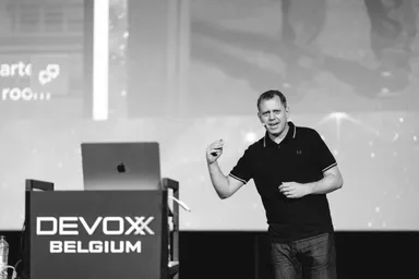 Tobias Modig presenting on stage at Devoxx Belgium